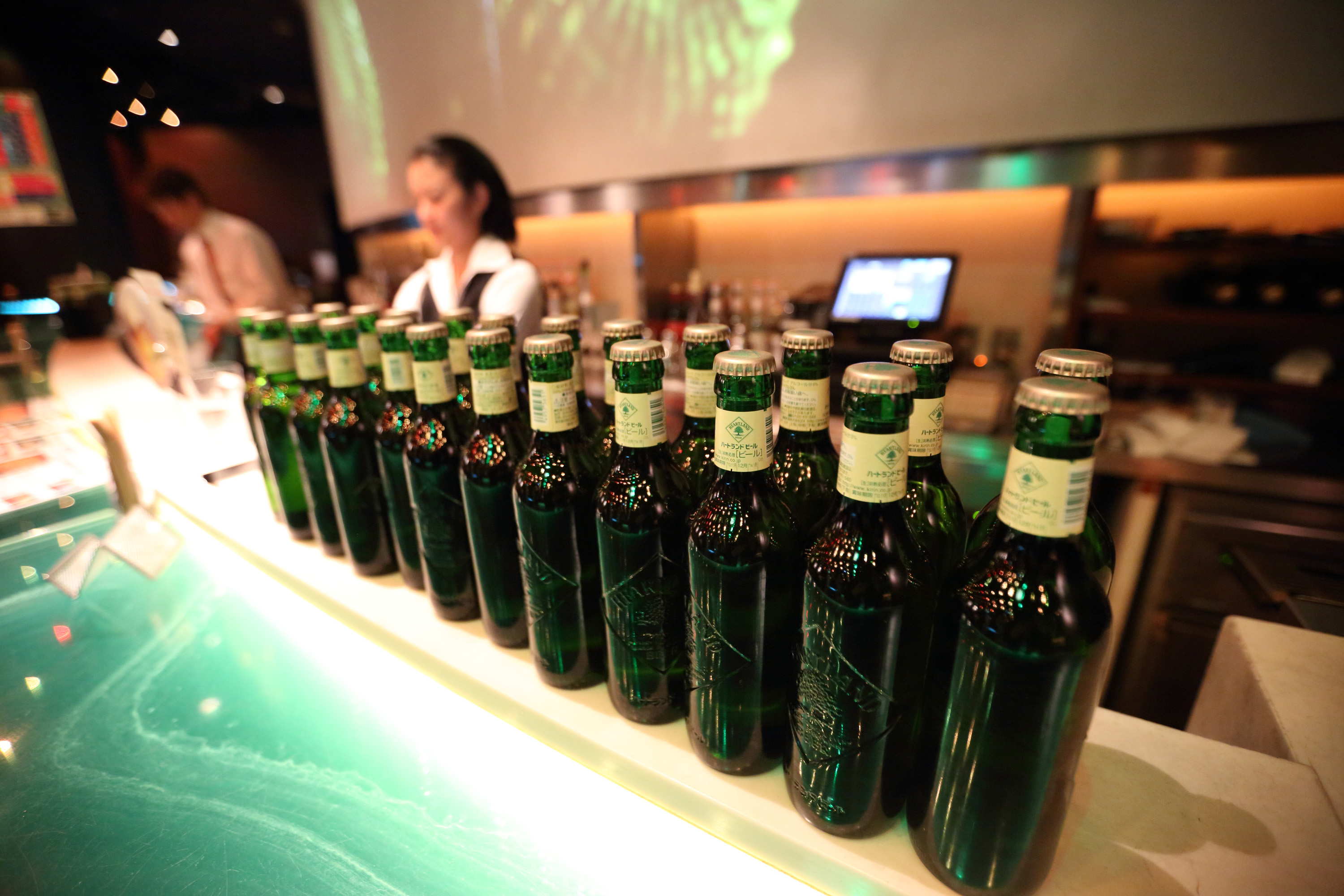 六本木のゴールドマン御用達バー グーグルやアップルが占拠 Bloomberg 六本木のゴールドマン御用達バー グーグルやアップルが占拠 Bloomberg