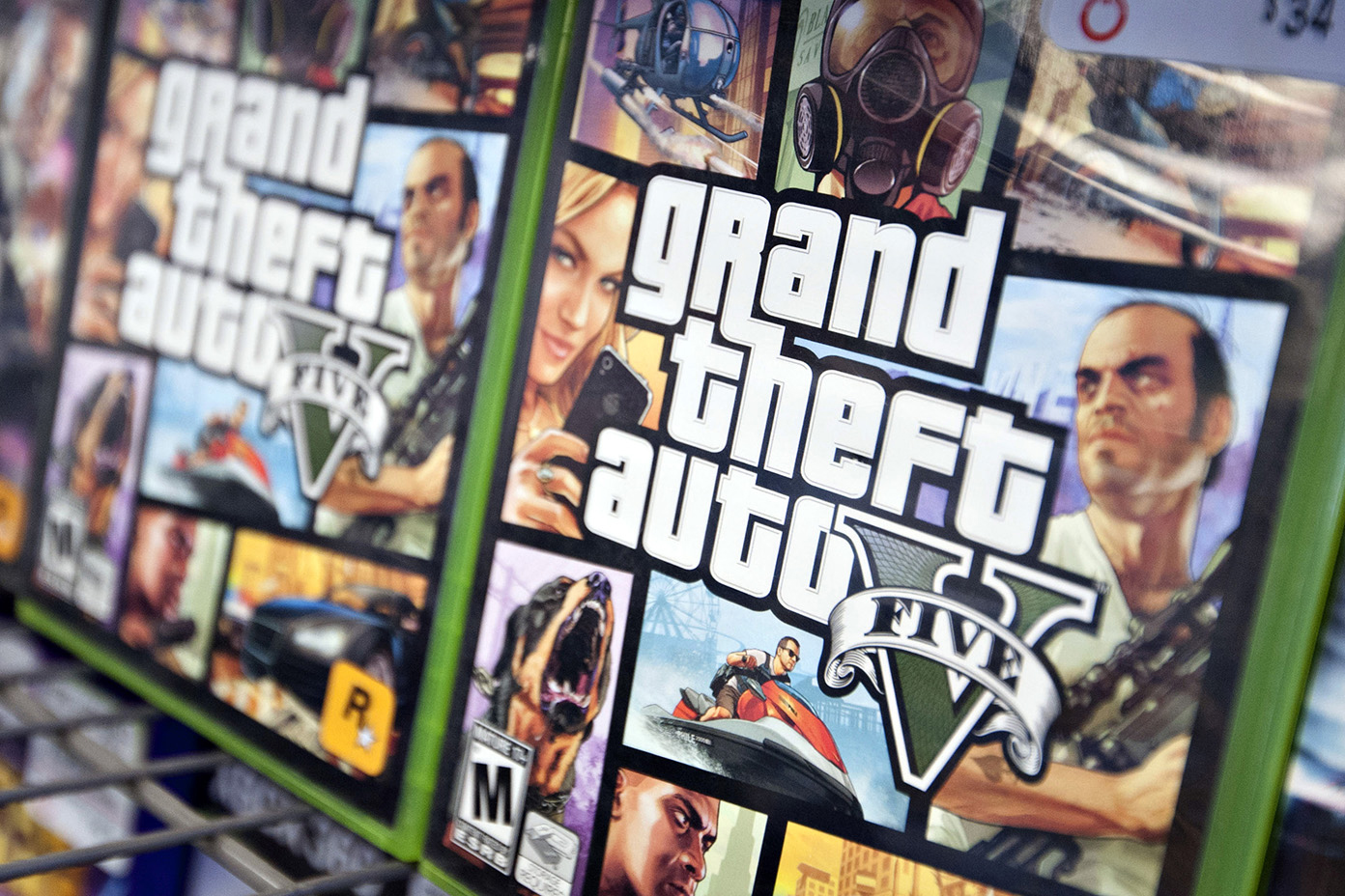 Two Official GTA 5 Mobile Apps Released by Rockstar - GTA BOOM