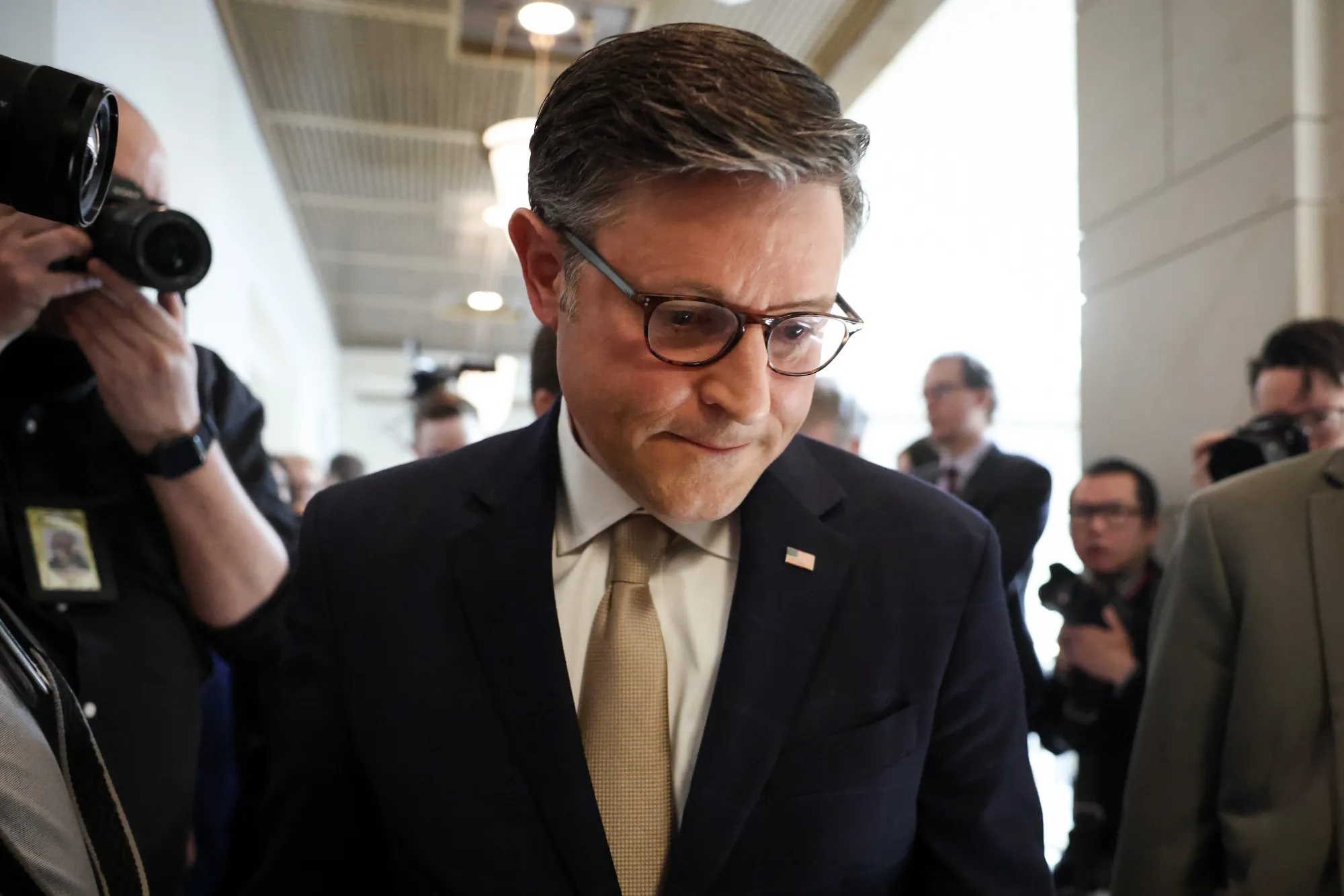 US Stock Market Rebounds Amid Government Shutdown Avert