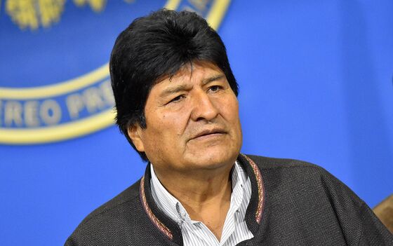 Trump Applauds Exit of Bolivia’s Morales as Clashes Continue