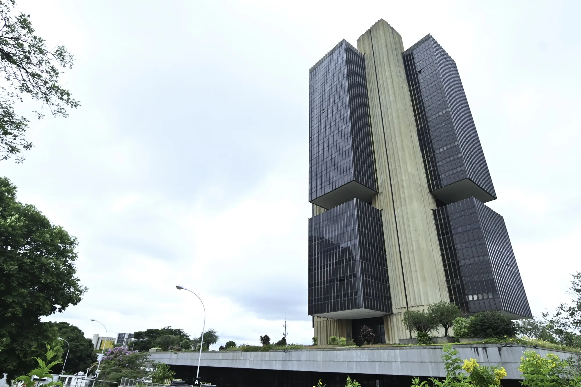 Brazil Central Bank Launches Crypto Threat Alert System