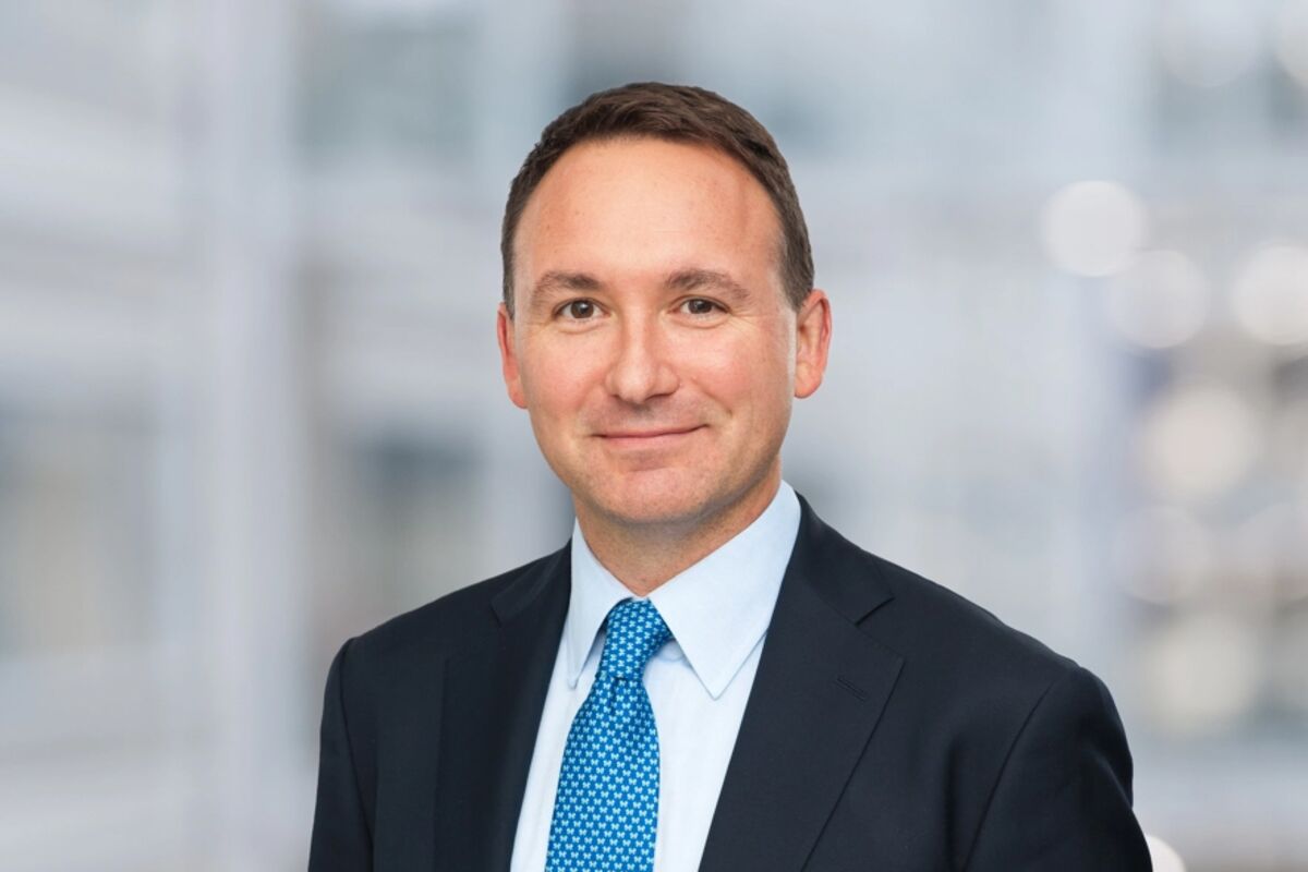 GSK CEO Walmsley to Be Succeeded by Drugmaker’s Commercial Chief