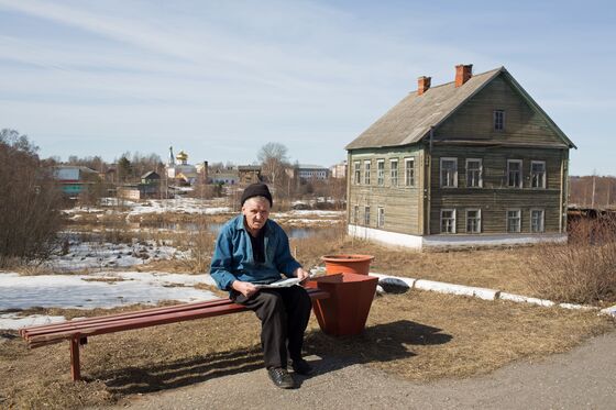 Putin’s Health-Care Cuts Spark Protests in Russian Heartland