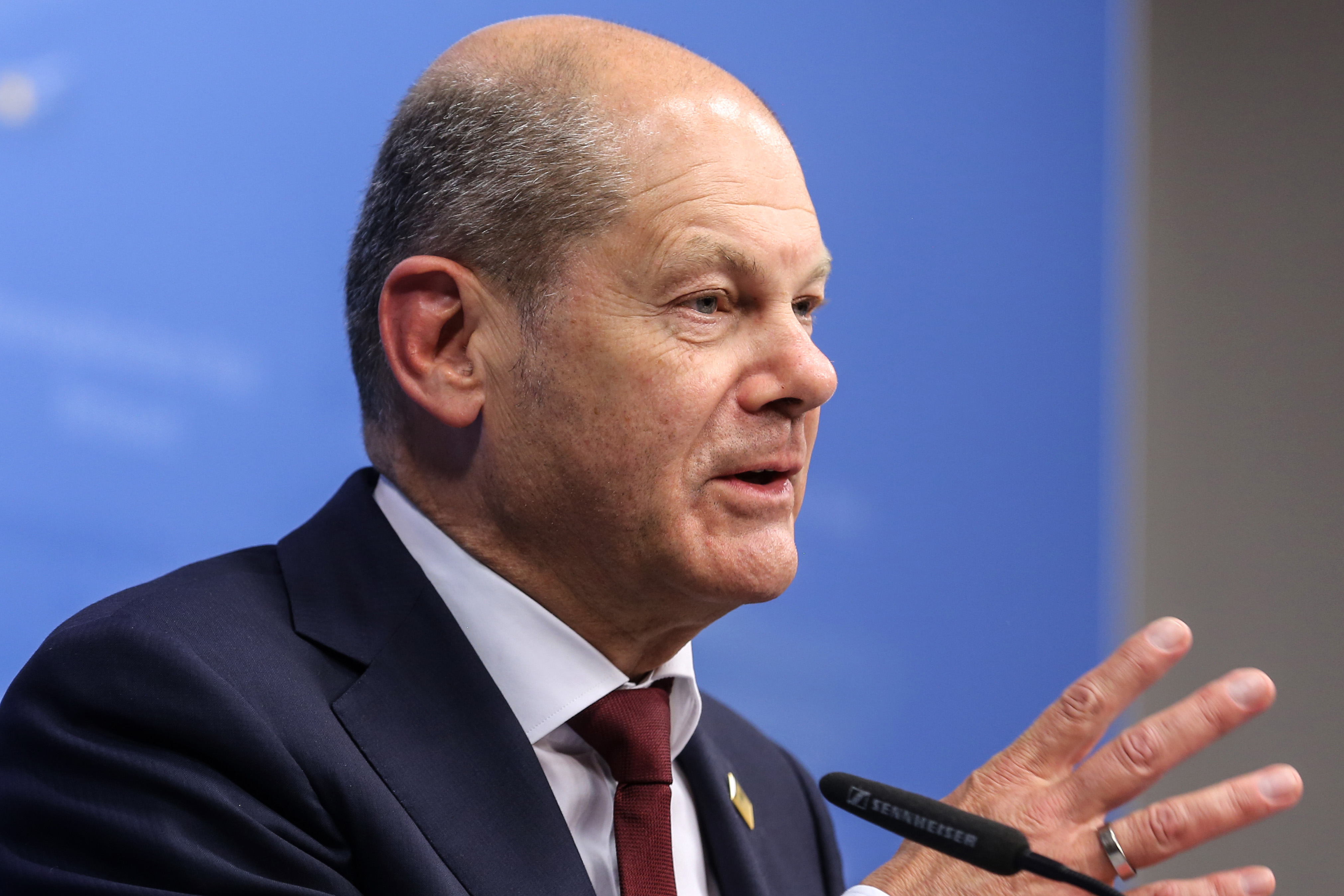 Scholz Indicates German Government Ready to Support Uniper - Bloomberg