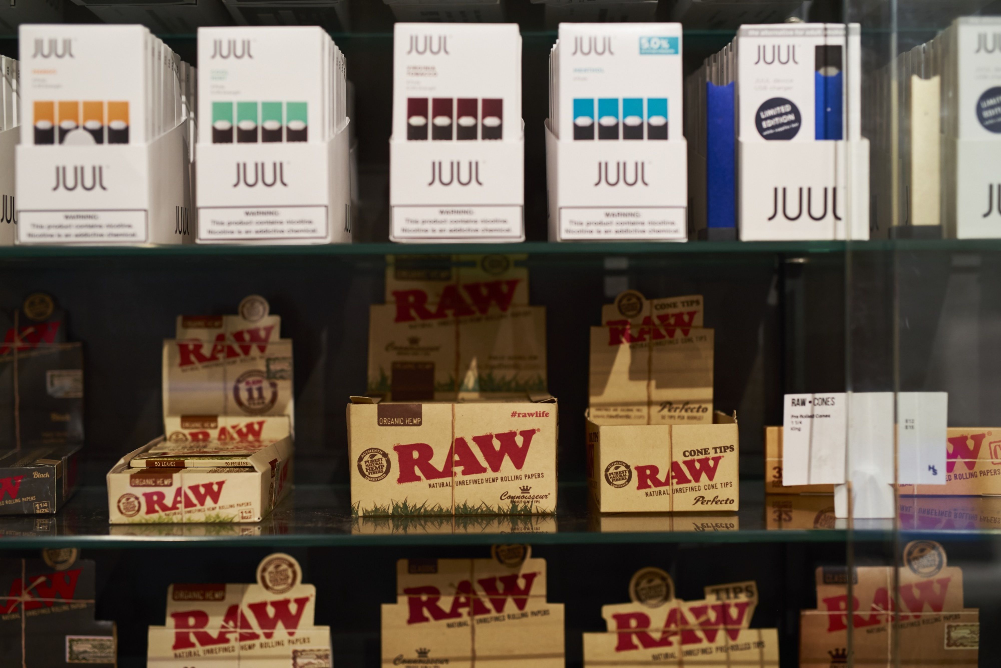 Marlboro maker buys e-cig company NJOY, exits investment in Juul