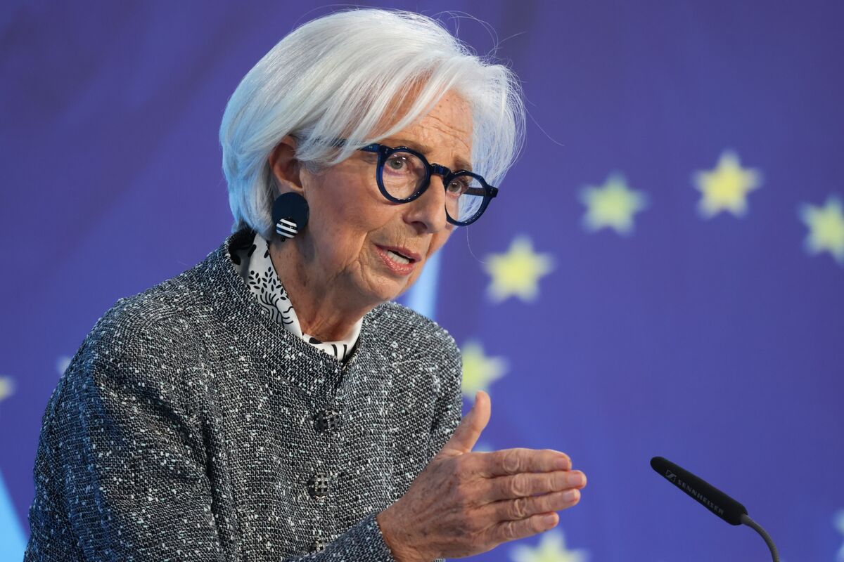 ECB Sees Inflation Peaking at 6.3% in 2027 Under Severe Scenario