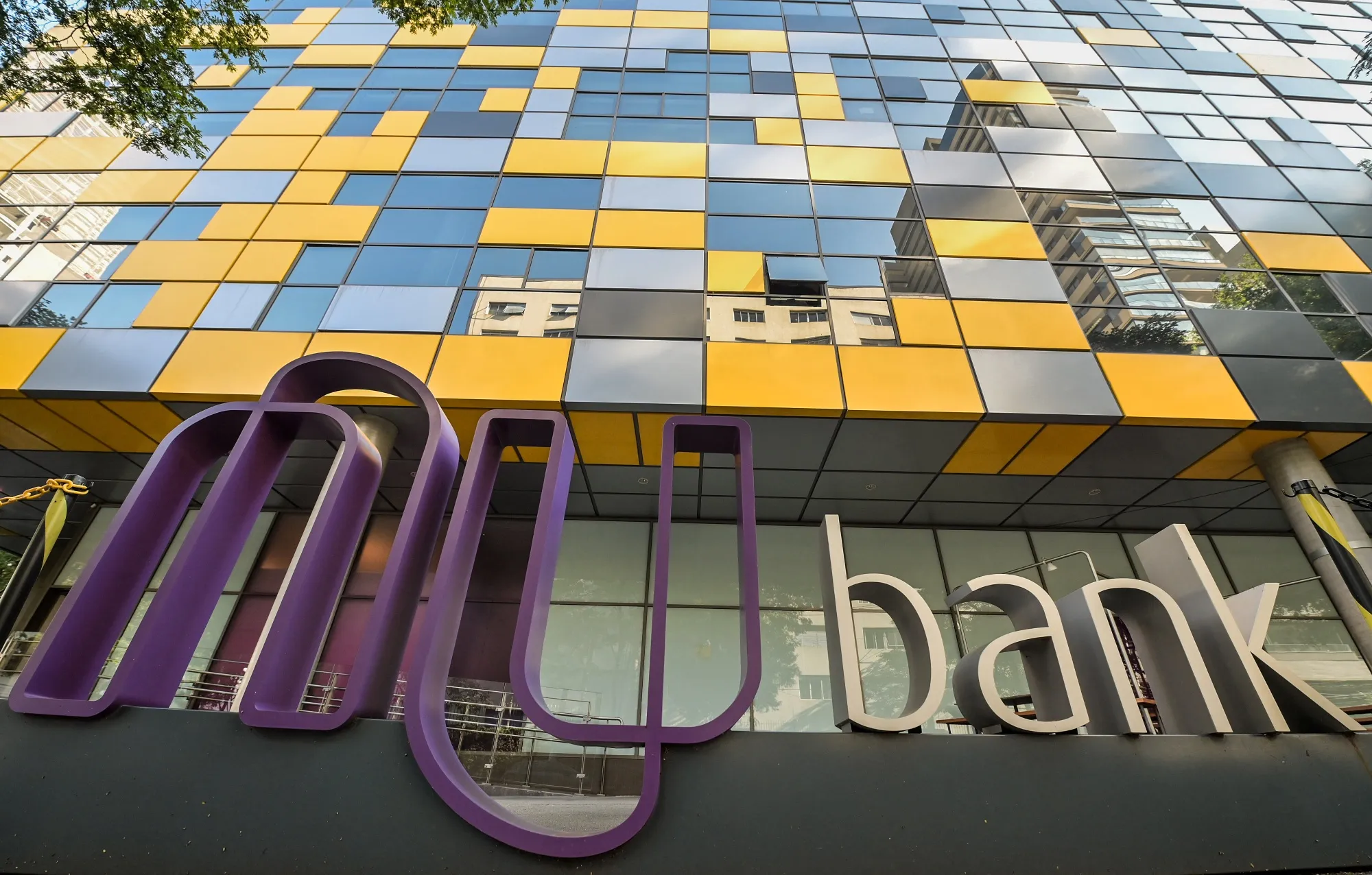 Warren Buffett-Backed Nubank (NU) Risks New Pain as $26 Billion Lockup Ends  - Bloomberg