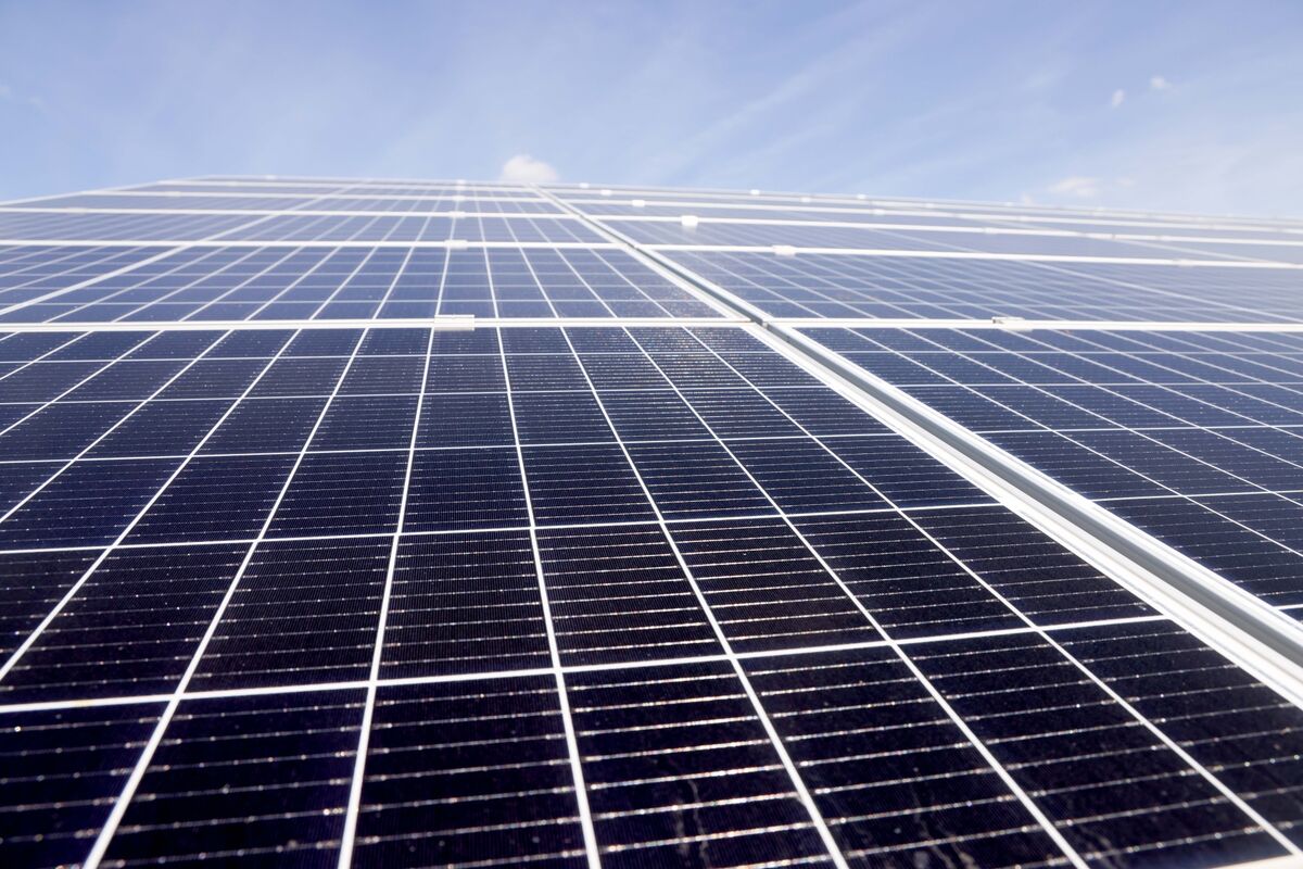 bloomberg.com - Eva Brendel - European Power Plunges to Record Negative Prices on Solar Surge