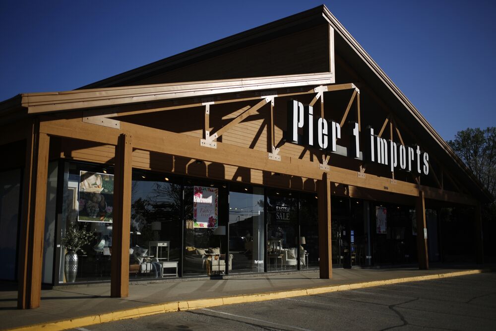 Pier 1 Pir Falls 40 After Announcing More Layoffs Bloomberg