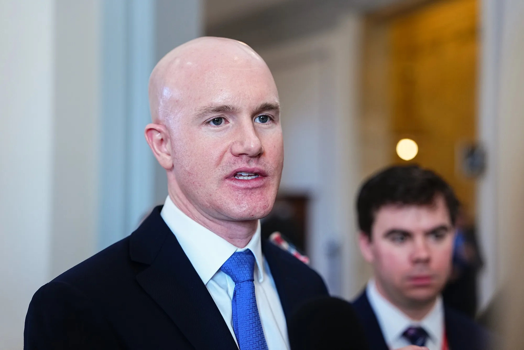 White House Summons Coinbase, Banks to Hash Out Crypto Bill - Bloomberg