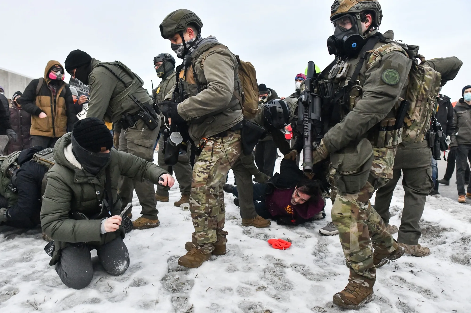 Minneapolis Shooting: ICE Probe in Turmoil as Minnesota, US Officials Clash  - Bloomberg