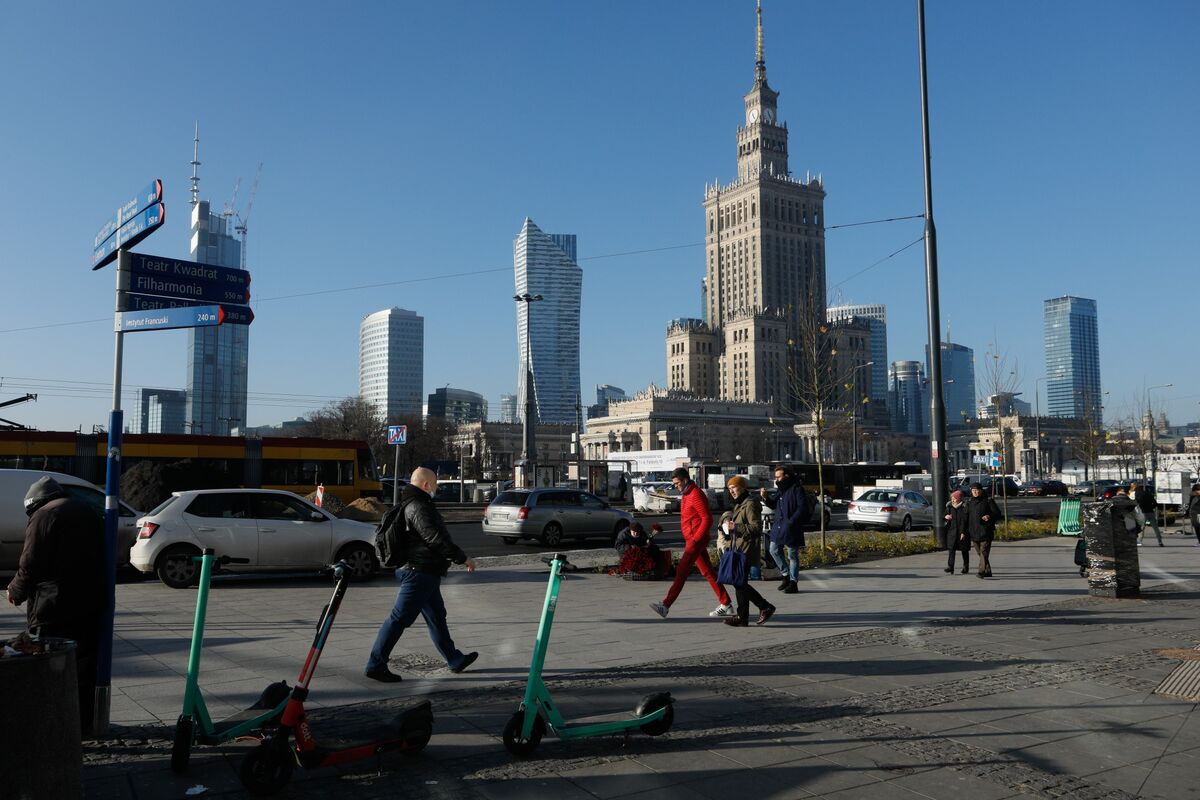 EU Backs Poland’s 35.4 Billion-Euro Pandemic Recovery Plan - Bloomberg