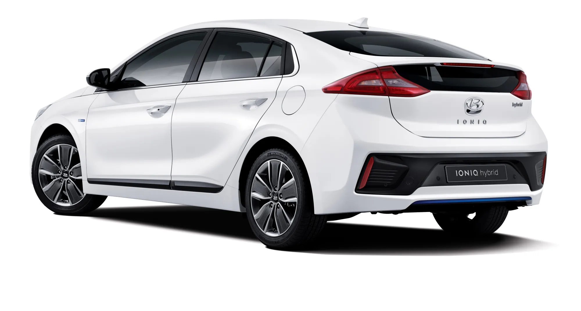 Hyundai Starts Sales of Fuel Efficient Hybrid to Rival Prius Bloomberg
