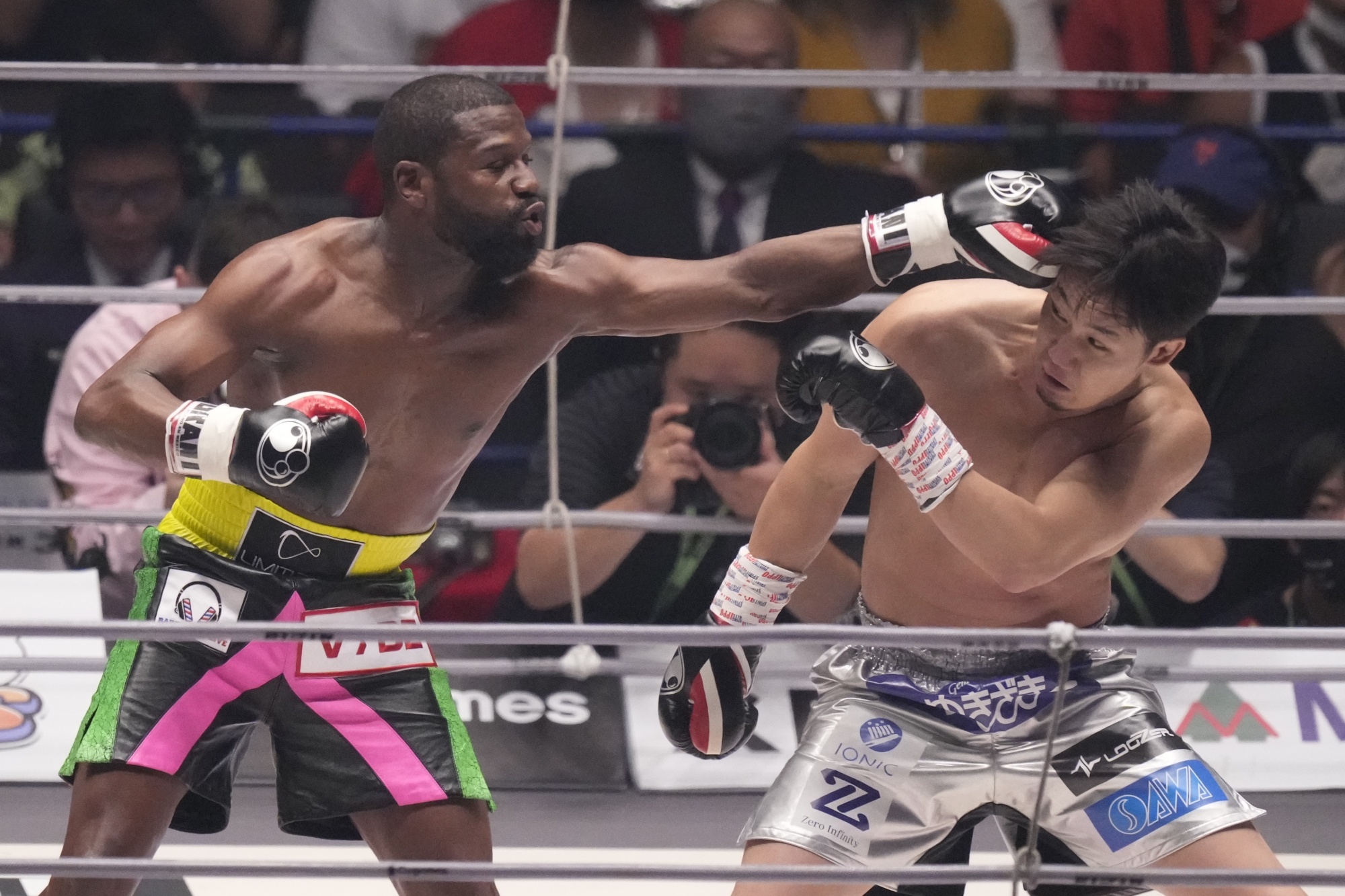 Floyd Mayweather vs Mikuru Asakura live stream and on TV guide