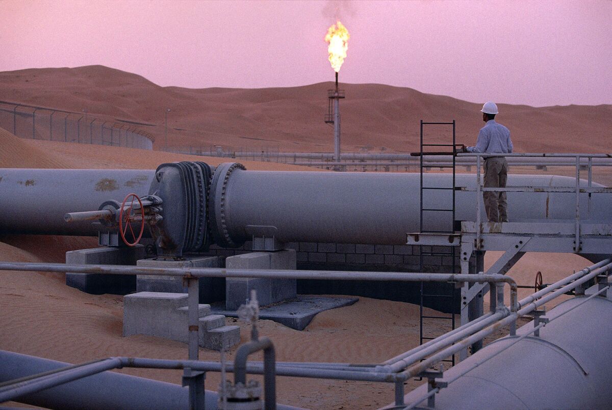 IMF Sees Saudi Break-Even Oil Price Drop Less Than Forecast - Bloomberg1200 x 805
