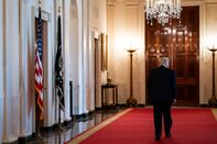 relates to トランプ大統領にエプスタイン問題やＦＲＢ、健康の逆風－歯車狂う