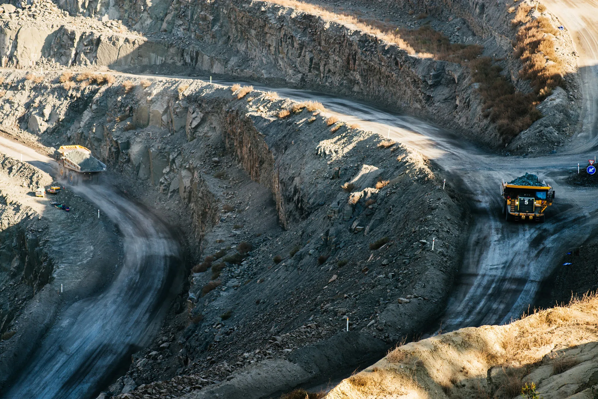 A truck carries newly excavated kimberlite rock out of the open pit at the Voorspoed diamond mine, operated by De Beers SA, in Kroonstad, South Africa, on May 3, 2017.
