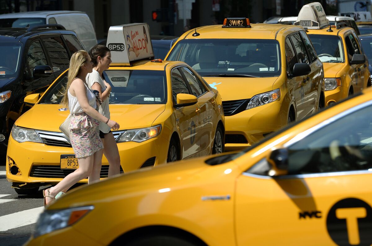 Inside Big Taxi's Dirty War With Uber - Bloomberg