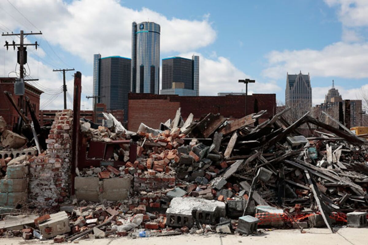 Detroit Files for Bankruptcy - Bloomberg