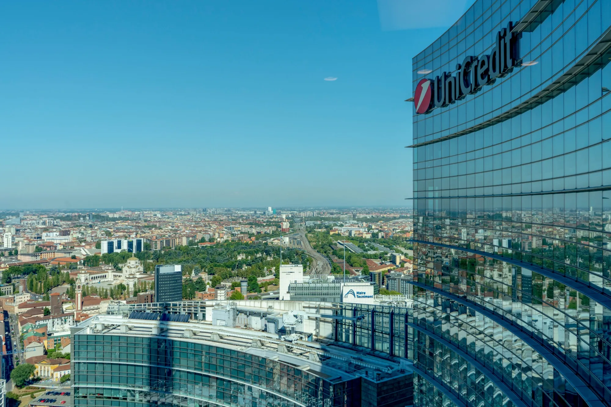 UniCredit office