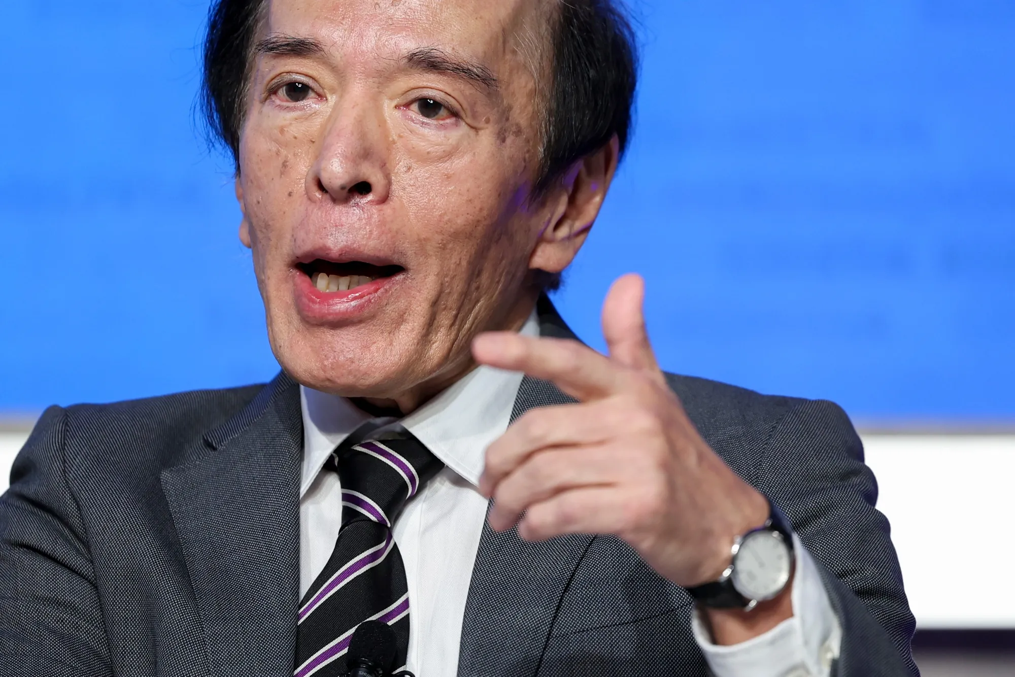 日本市況】円上昇、物価上振れリスクと日銀－総裁会見中に一段高 - Bloomberg