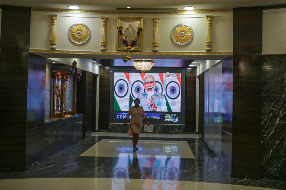 Foreign Money to Help Modi Push Near-Record India Bond Sales