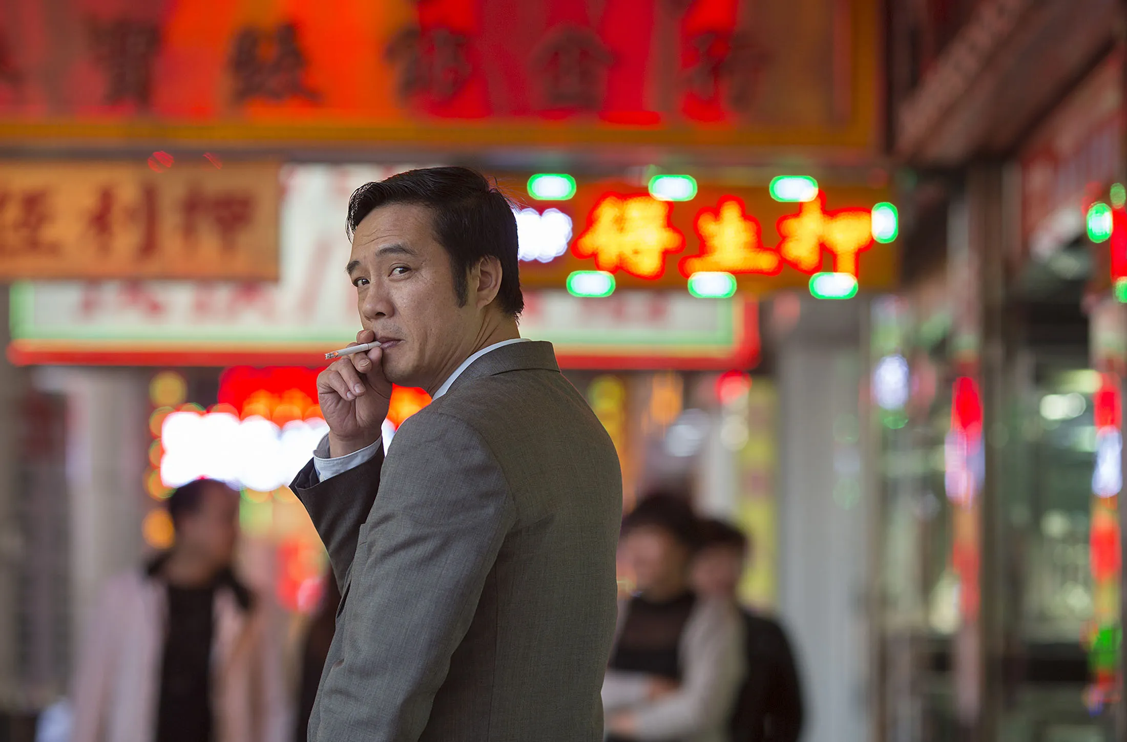 Macau Casinos Are Fuming as China's Gamblers Puff Away Elsewhere - Bloomberg