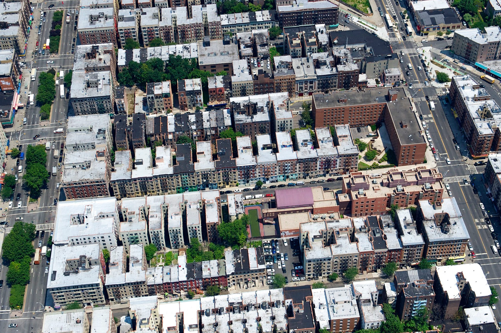 Bronx Burns No More as NYC’s Poorest Borough Comes Back Cities Bloomberg