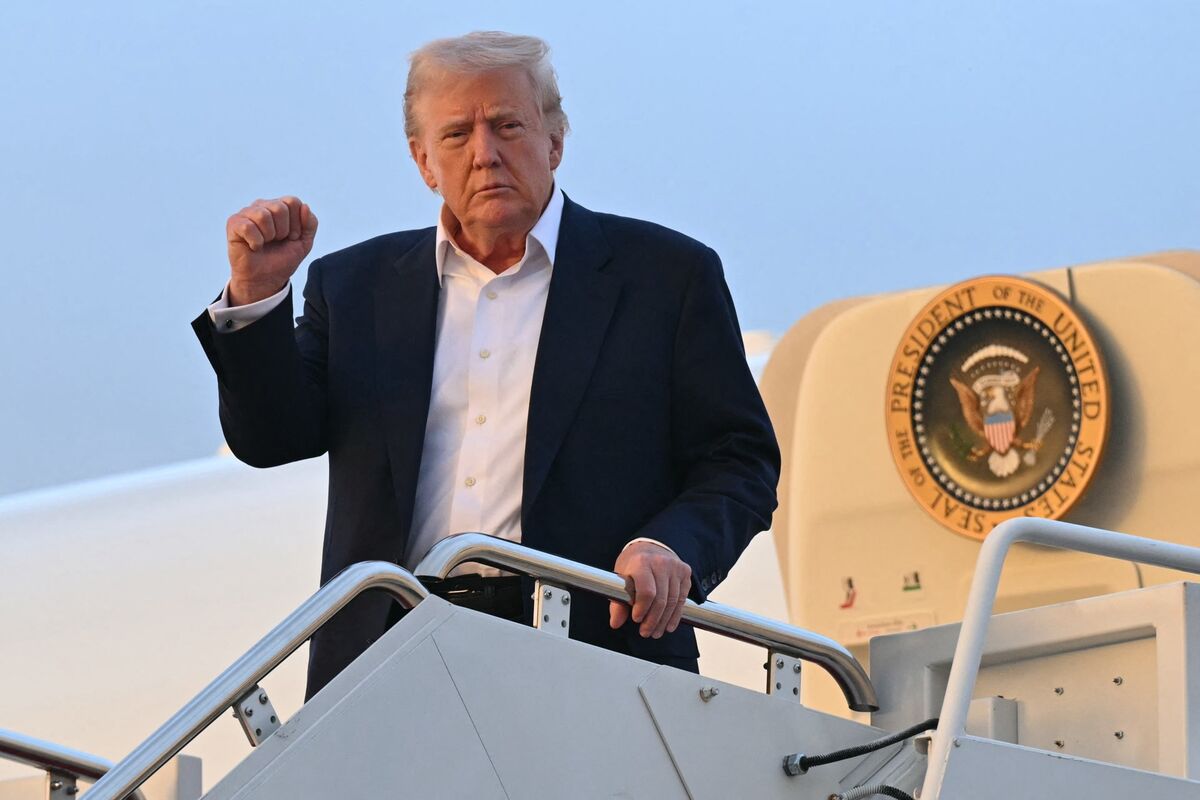🟪"Trump accetta un jet di lusso dal Qatar come Air Force One temporaneo: preoccupazioni etiche e di sicurezza a Washington"
