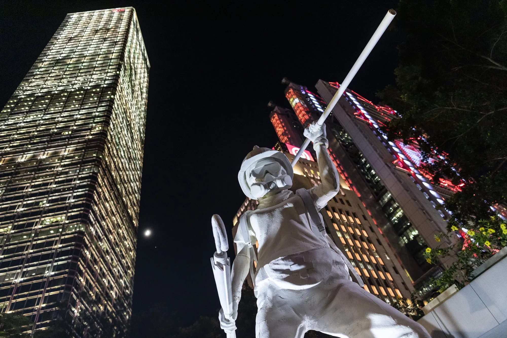The Lady Liberty Hong Kong statue stands outside the HSBC headquarters in&nbsp;Hong Kong, Sept. 6.