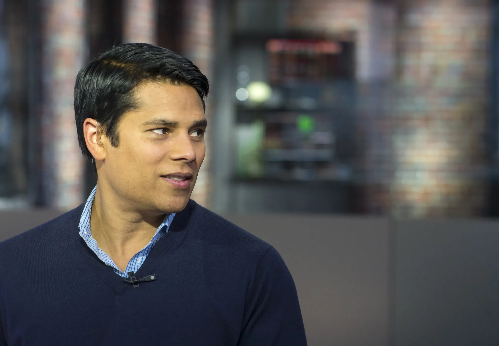 Nextdoor CEO Nirav Tolia is introducing a redesigned version of the social networking app.
