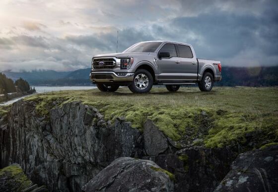 Ford CEO’s Vow for Flawless Launches Tested by High-Stakes F-150