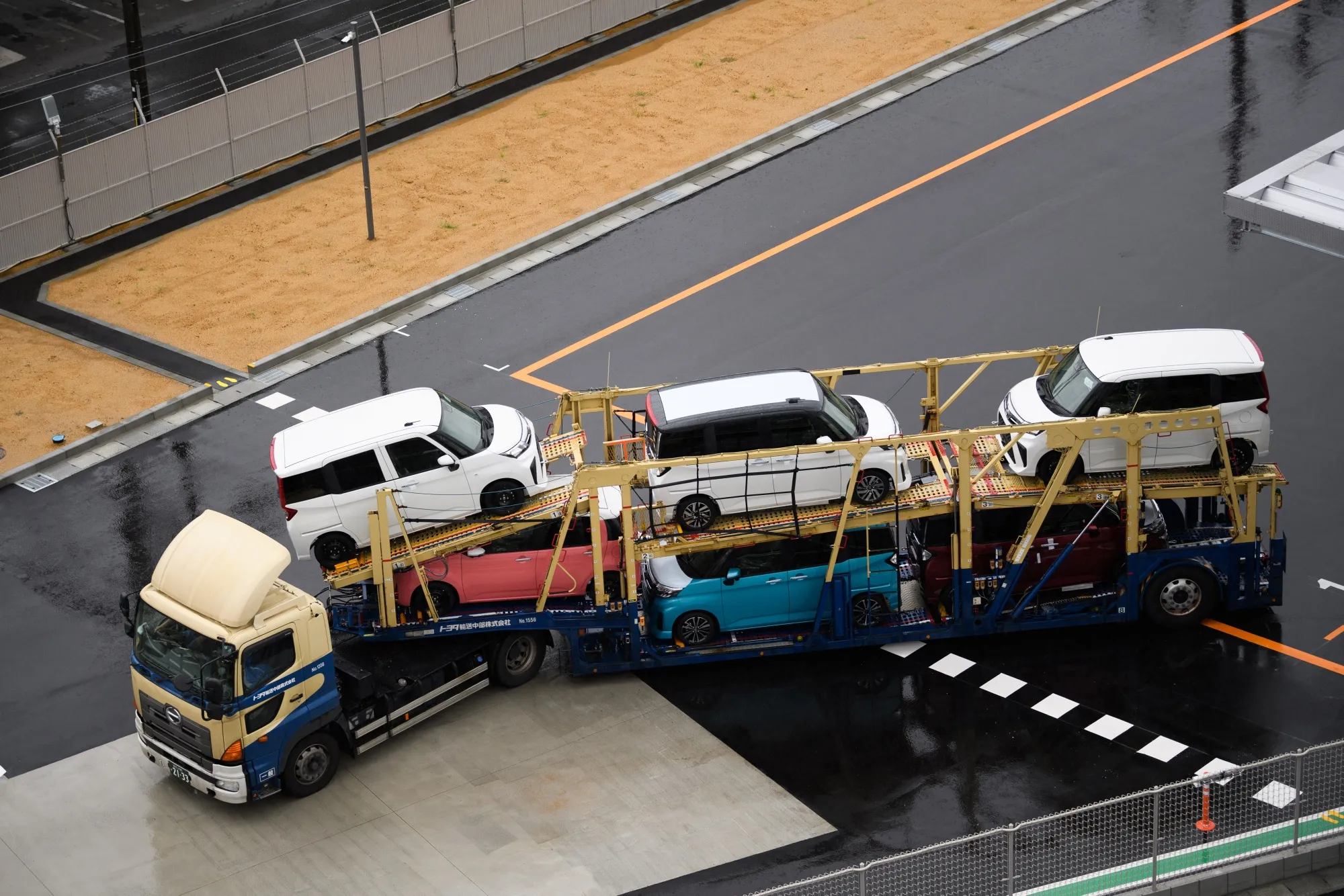 Vehicles transported from Daihatsu Motor Kyoto plant in 2022.