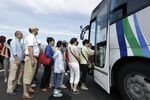 1475623537_chinese tourist japan