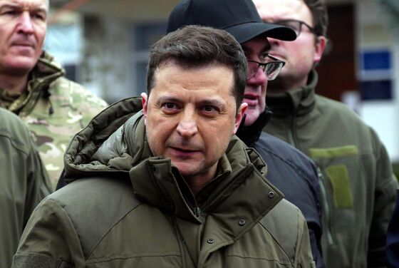 Ukraine President Targets Oligarchs as World Focused on Russian Buildup