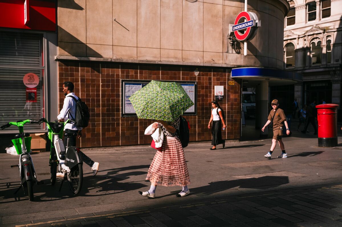 Londoners Find Working From Home Is Getting Harder Without ACs