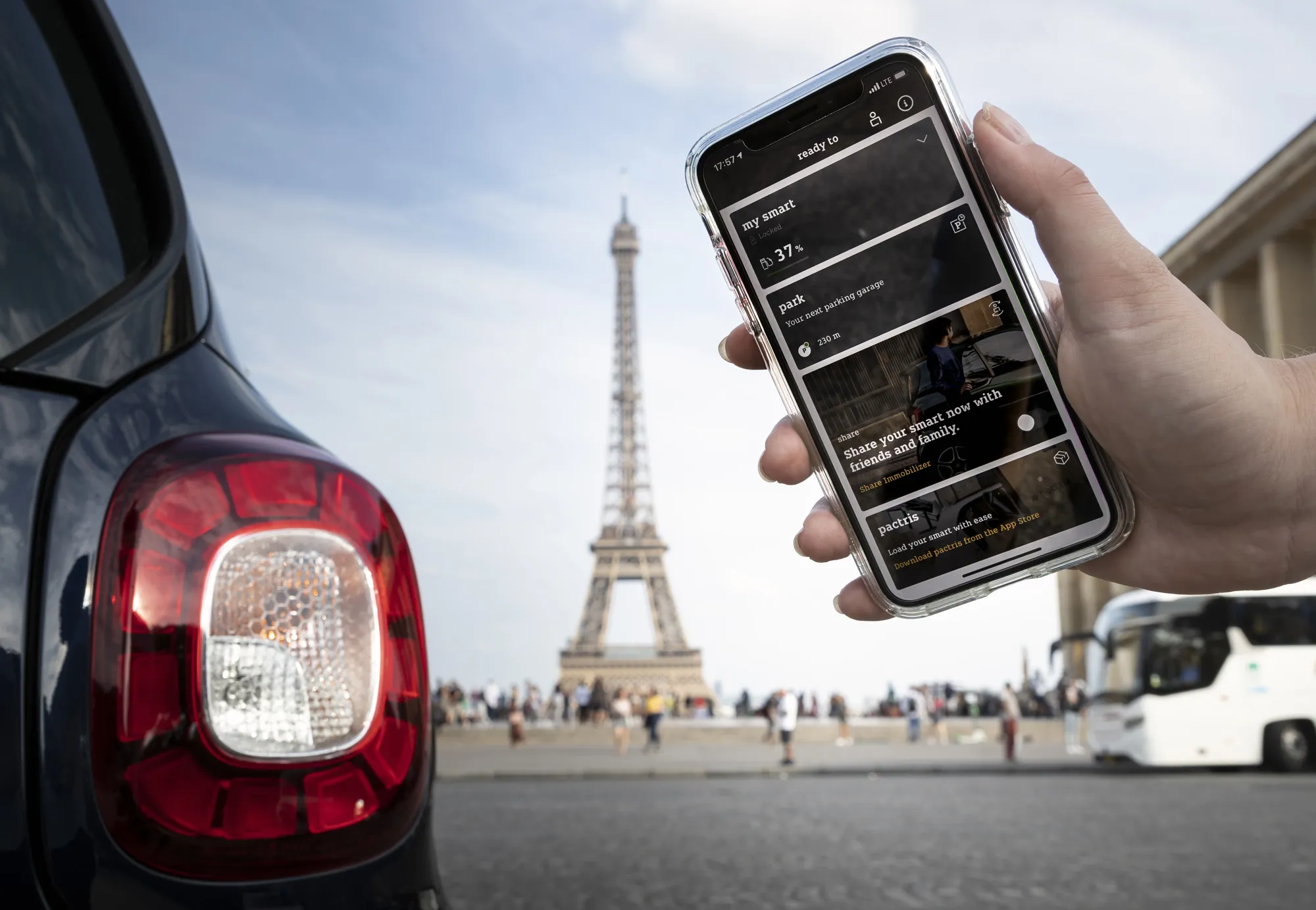 A Share Now car-sharing illustration.