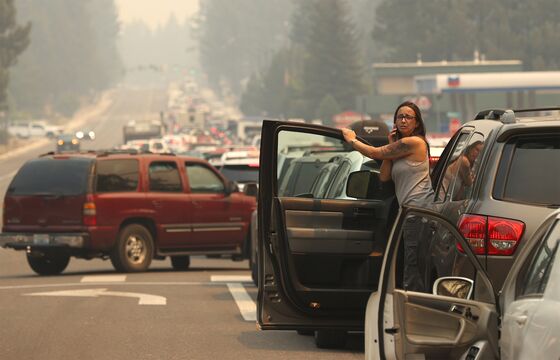 California Wildfire Forces Thousands to Flee South Lake Tahoe