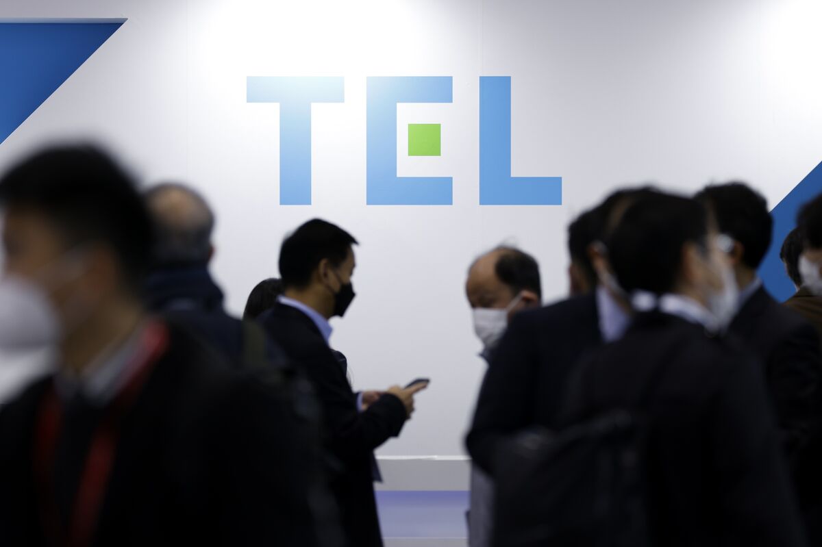 Tokyo Electron Cuts Outlook After China Chipmaking Demand Pauses