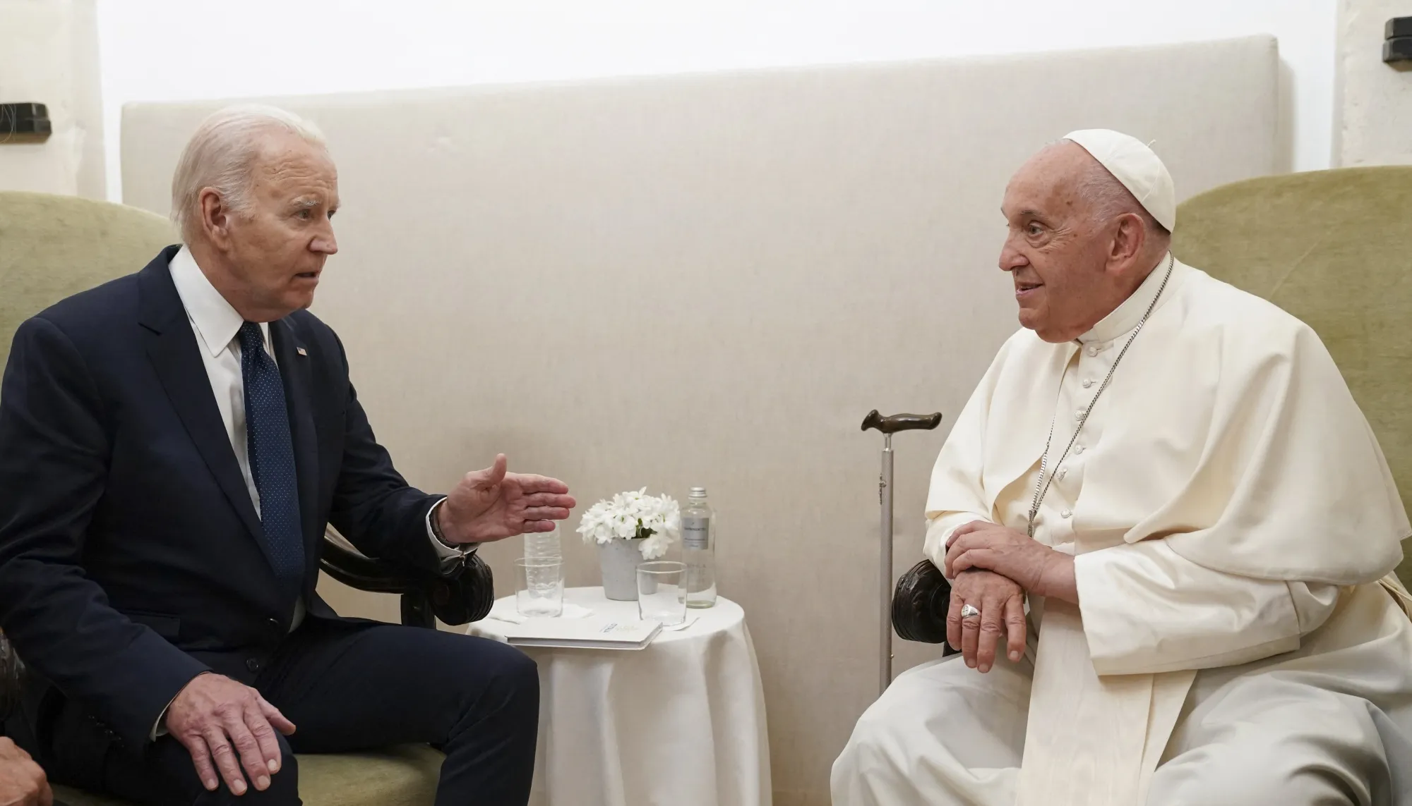 Biden to Visit Pope Francis One Last Time During Presidency - Bloomberg