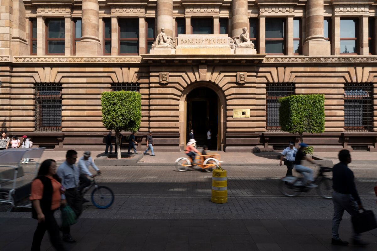 Mexico Inflation Slows More Than Expected After Banxico Cut