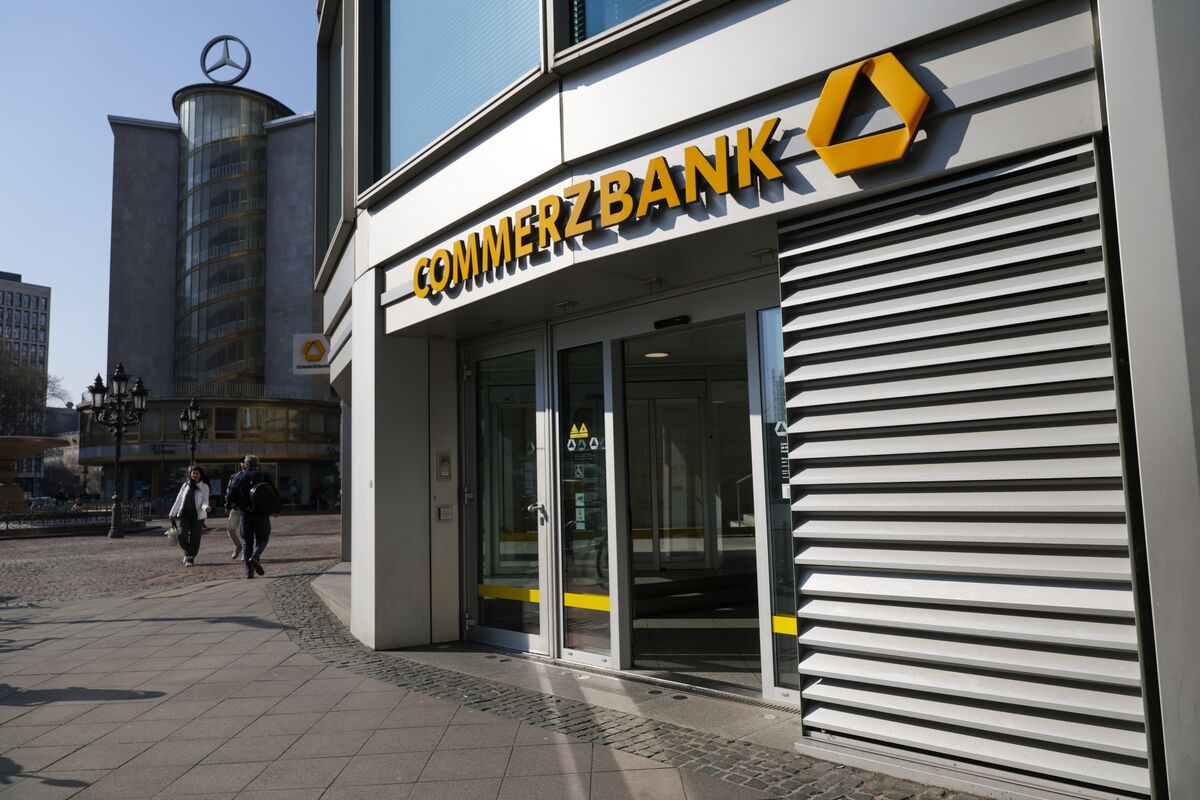 Germany rejects UniCredit's €39B bid for Commerzbank