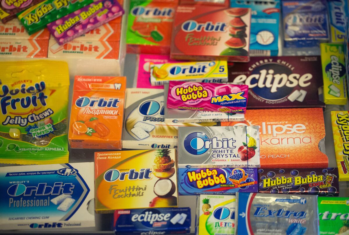 Chewing Gum Sales Increase in US as Masks Come Off - Bloomberg