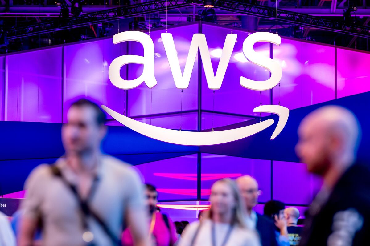 Amazon Reboots AI Agent for Workers, Taking on ChatGPT, Copilot