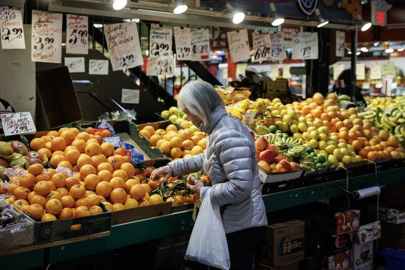 Shoppers At Grocery Stores As CPI Rises 