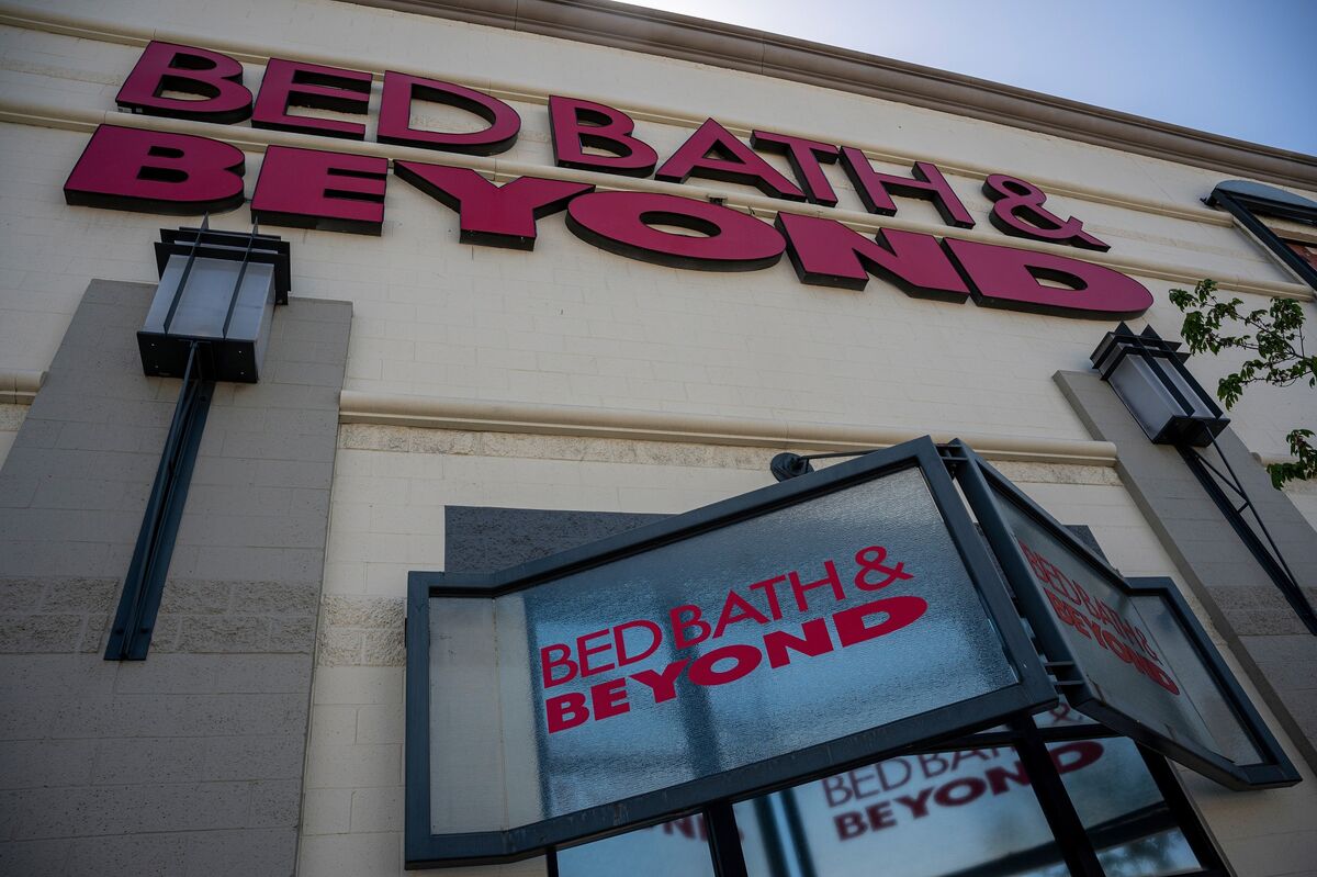 Warren Booker Press Bed Bath And Beyond On Worker Severance Pay Bloomberg