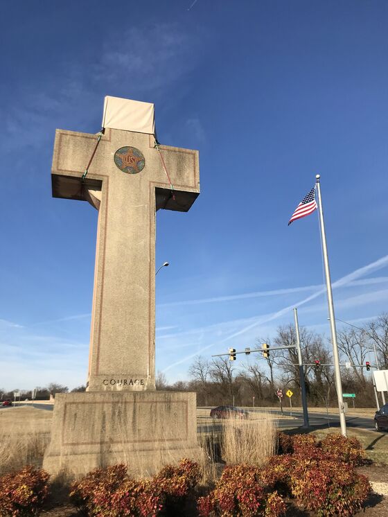 Supreme Court Mulls Religion Test on 40-Foot Cross for WWI Dead