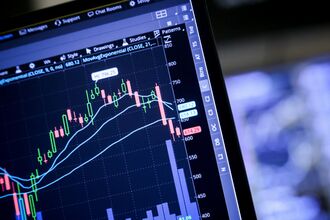 US Stocks Slide As Government Reopens With Data Still Delayed