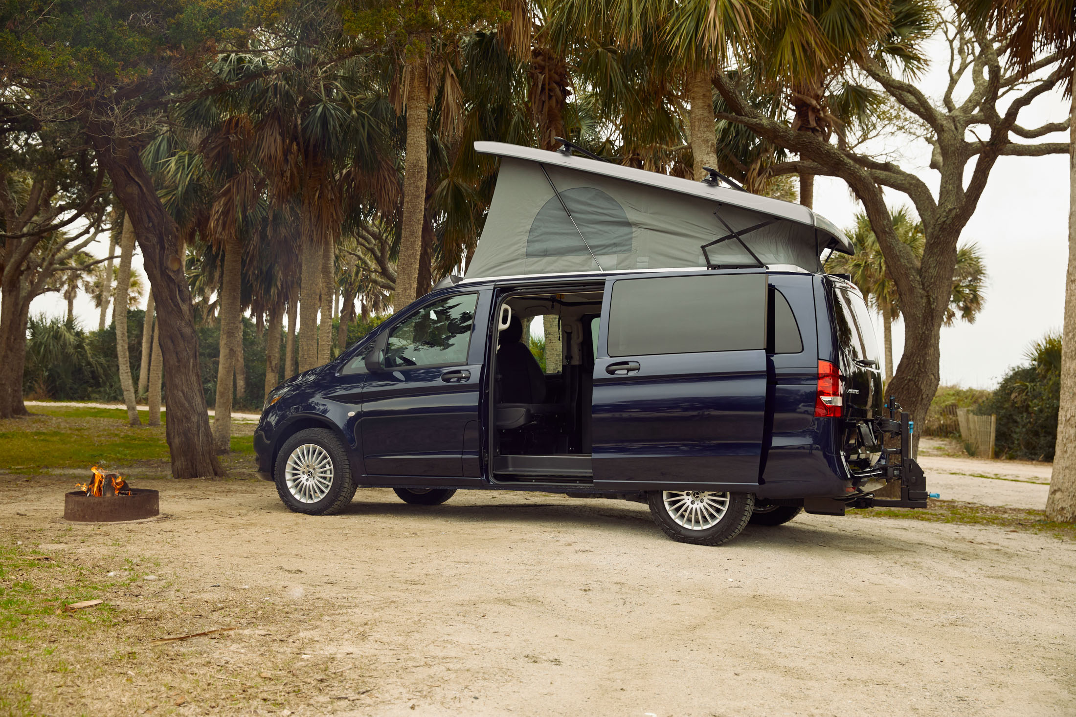 Weekender Pop-Up Van Coming U.S. Market - Bloomberg