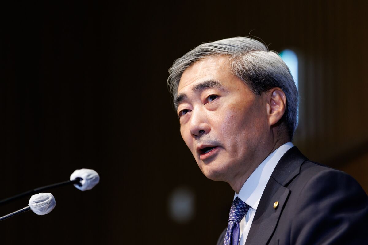 Bank of Korea’s Minutes Show Broader Support for Hawkish Shift